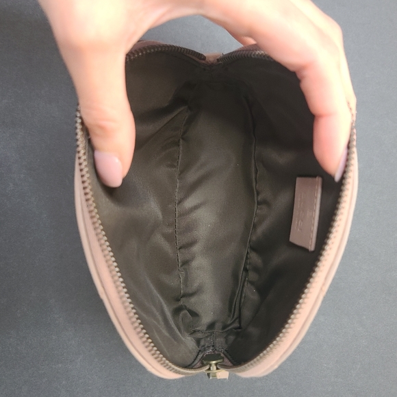 Gucci GG Marmont Cosmetic Case - Picture 7 of 11
